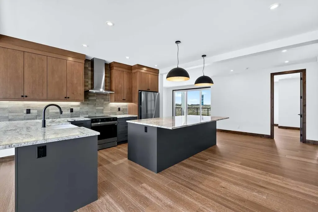 420 Lakewood Drive Strathmore AB T1P 2J5