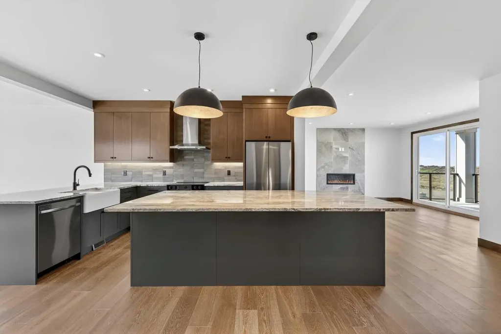 420 Lakewood Drive Strathmore AB T1P 2J5