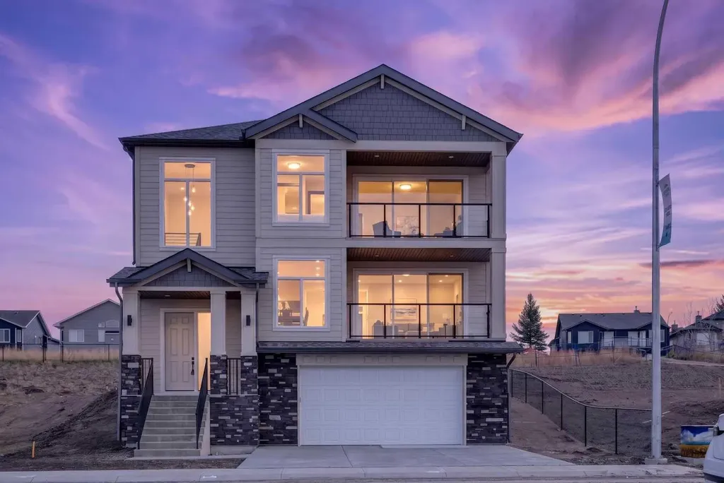 420 Lakewood Drive Strathmore AB T1P 2J5