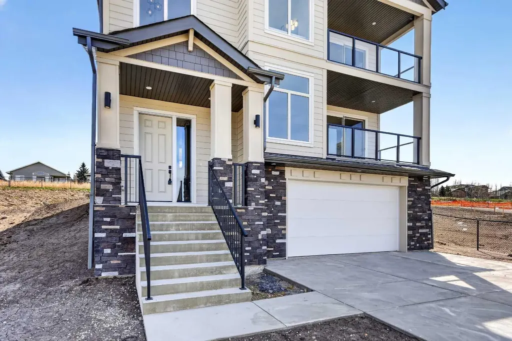 420 Lakewood Drive Strathmore AB T1P 2J5