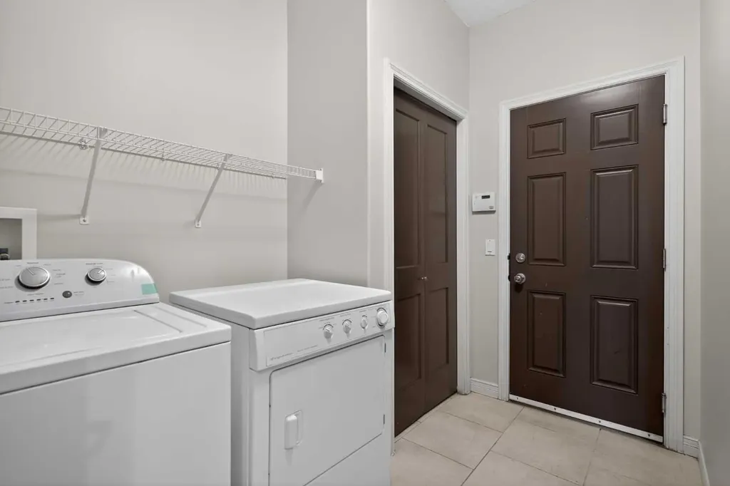32 Evanspark Circle NW Calgary AB T3P0B3