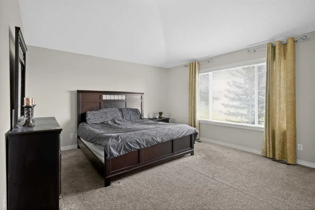 32 Evanspark Circle NW Calgary AB T3P0B3