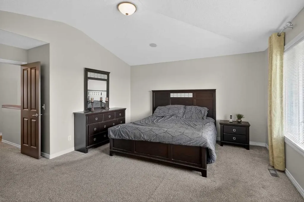 32 Evanspark Circle NW Calgary AB T3P0B3