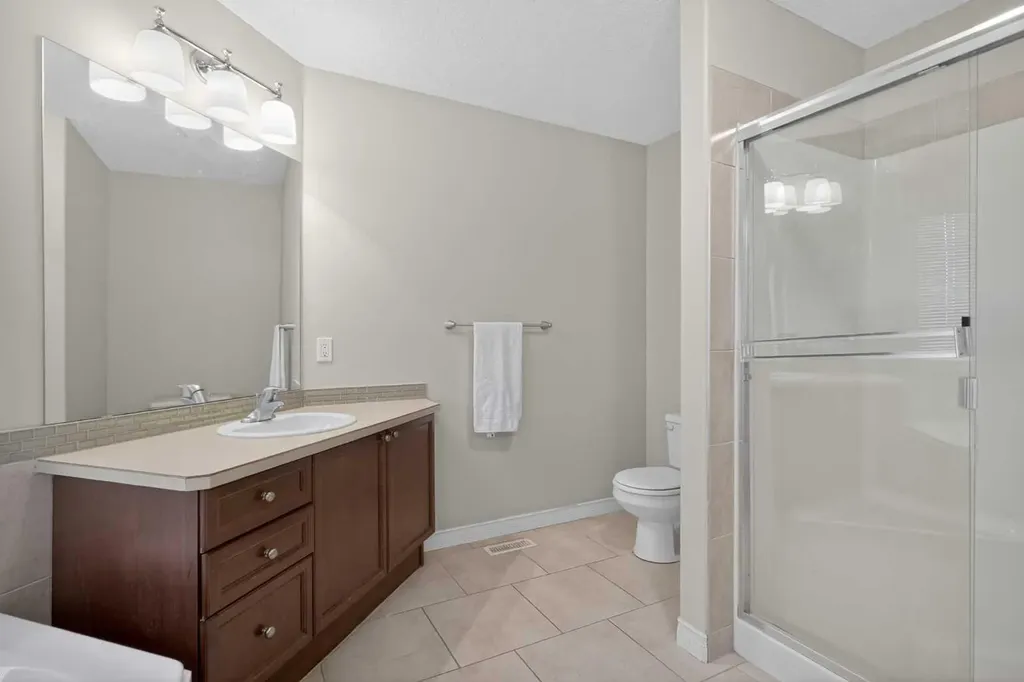 32 Evanspark Circle NW Calgary AB T3P0B3