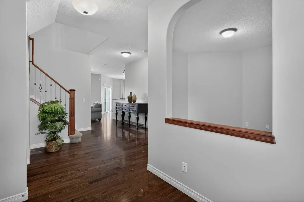 32 Evanspark Circle NW Calgary AB T3P0B3