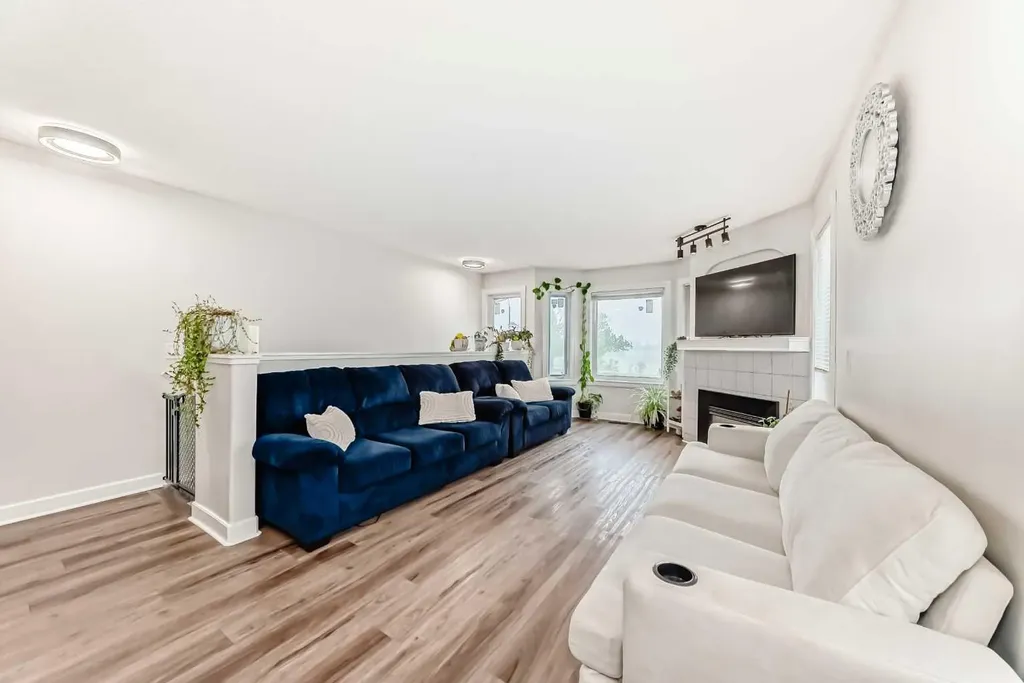 123 Millbank Road SW Calgary AB T2Y 2Y9