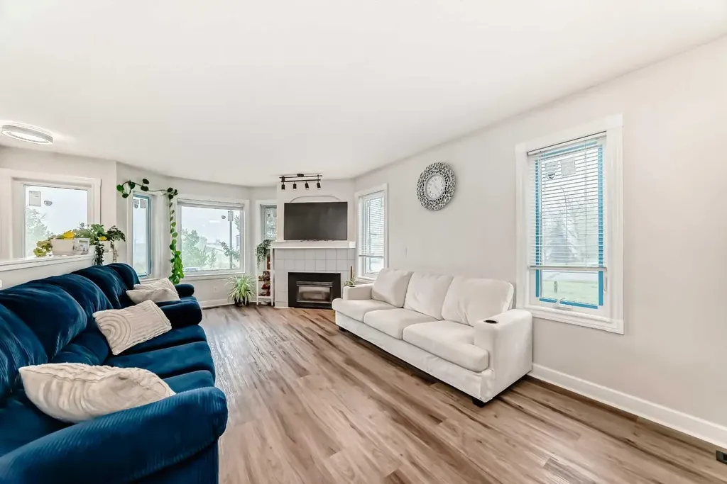 123 Millbank Road SW Calgary AB T2Y 2Y9