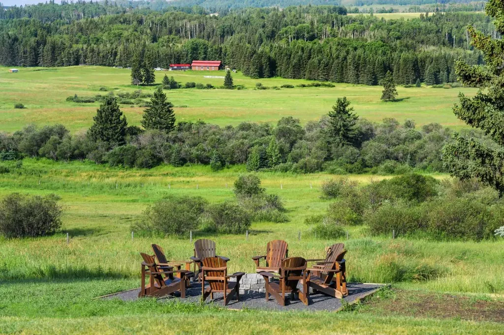 274183 304 Street W Rural Foothills County AB T0L1K0