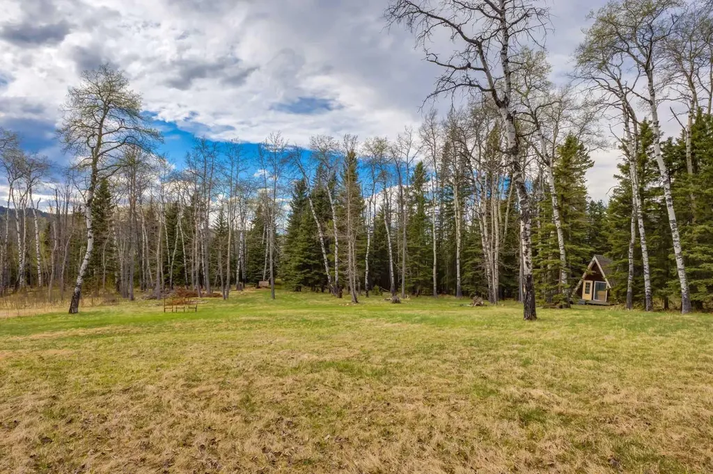 274183 304 Street W Rural Foothills County AB T0L1K0