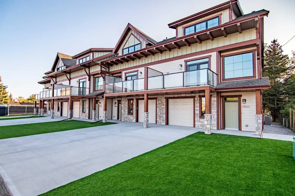 5032 48 Street Rocky Mountain House AB T4T 1C1