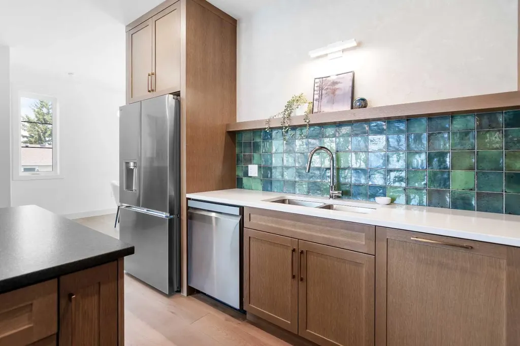 5032 48 Street Rocky Mountain House AB T4T 1C1
