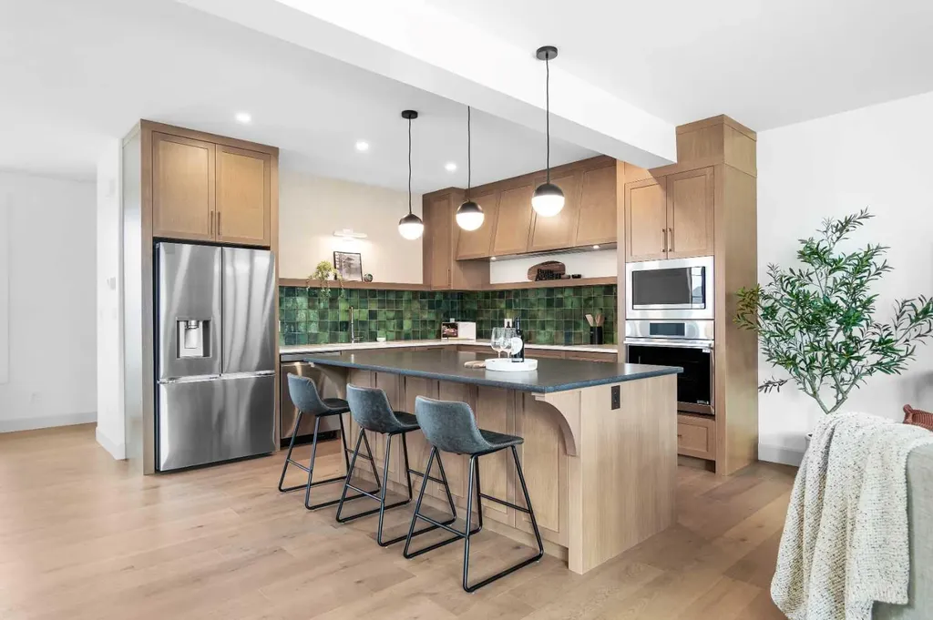 5032 48 Street Rocky Mountain House AB T4T 1C1