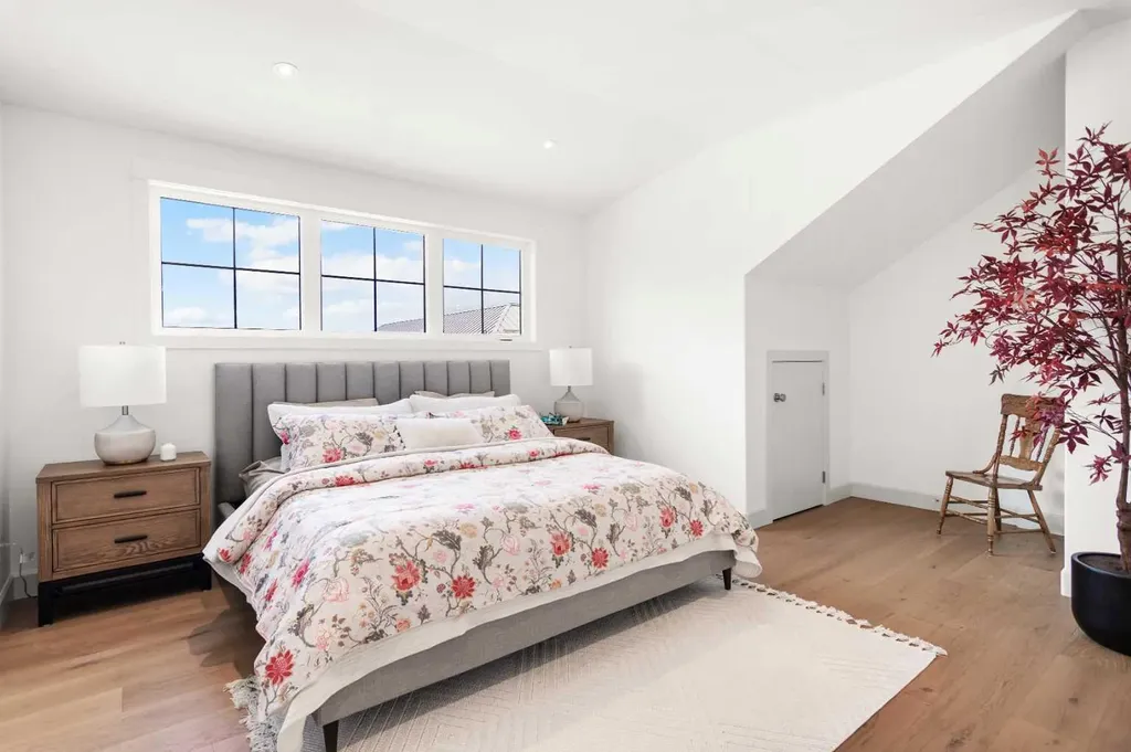 5032 48 Street Rocky Mountain House AB T4T 1C1