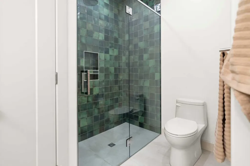 5032 48 Street Rocky Mountain House AB T4T 1C1