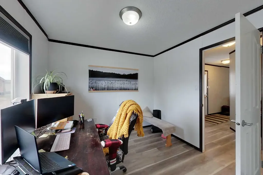 404 6 Avenue NW Slave Lake AB T0G 2A1