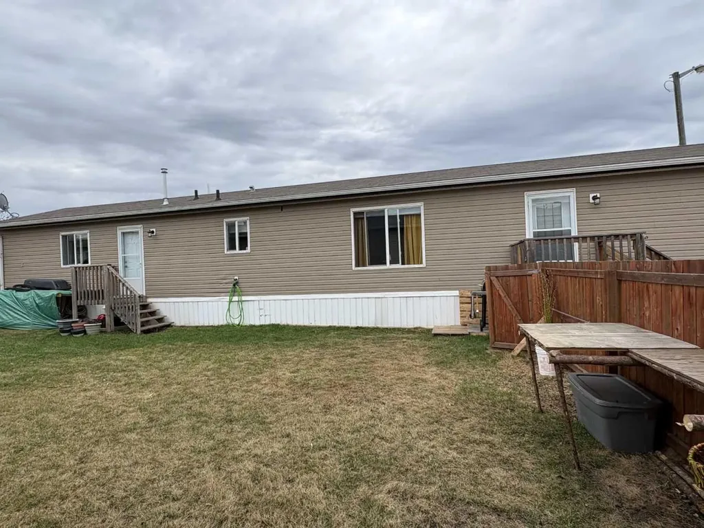 404 6 Avenue NW Slave Lake AB T0G 2A1