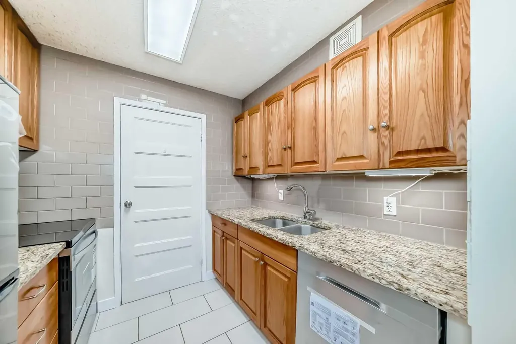111 14 Avenue SE Calgary AB T2G 1C6