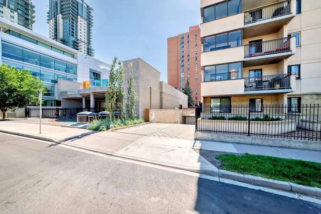 111 14 Avenue SE Calgary AB T2G 1C6
