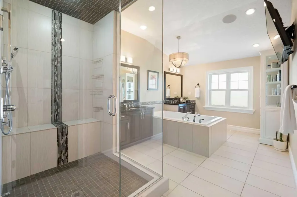 1085 Coopers Drive SW Airdrie AB T4B 0Z8