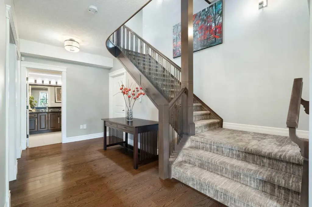 1085 Coopers Drive SW Airdrie AB T4B 0Z8