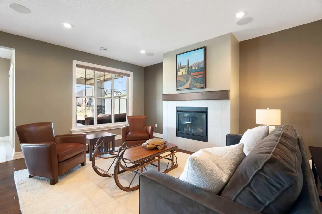 1085 Coopers Drive SW Airdrie AB T4B 0Z8