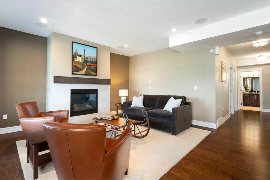 1085 Coopers Drive SW Airdrie AB T4B 0Z8