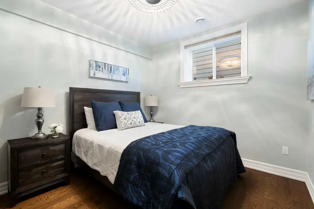 1085 Coopers Drive SW Airdrie AB T4B 0Z8