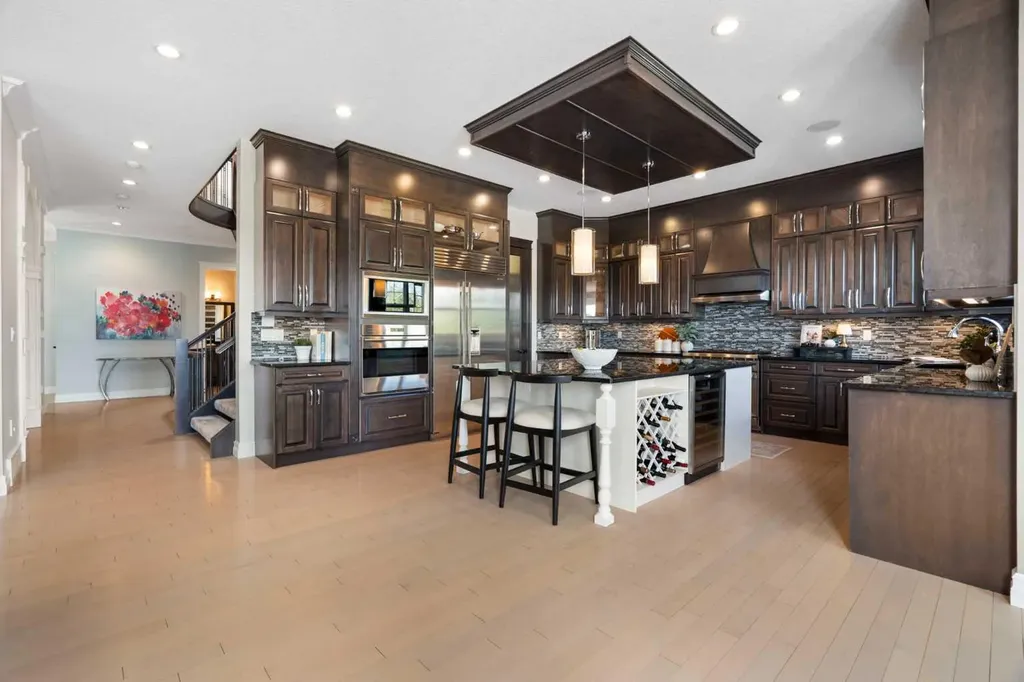 1085 Coopers Drive SW Airdrie AB T4B 0Z8