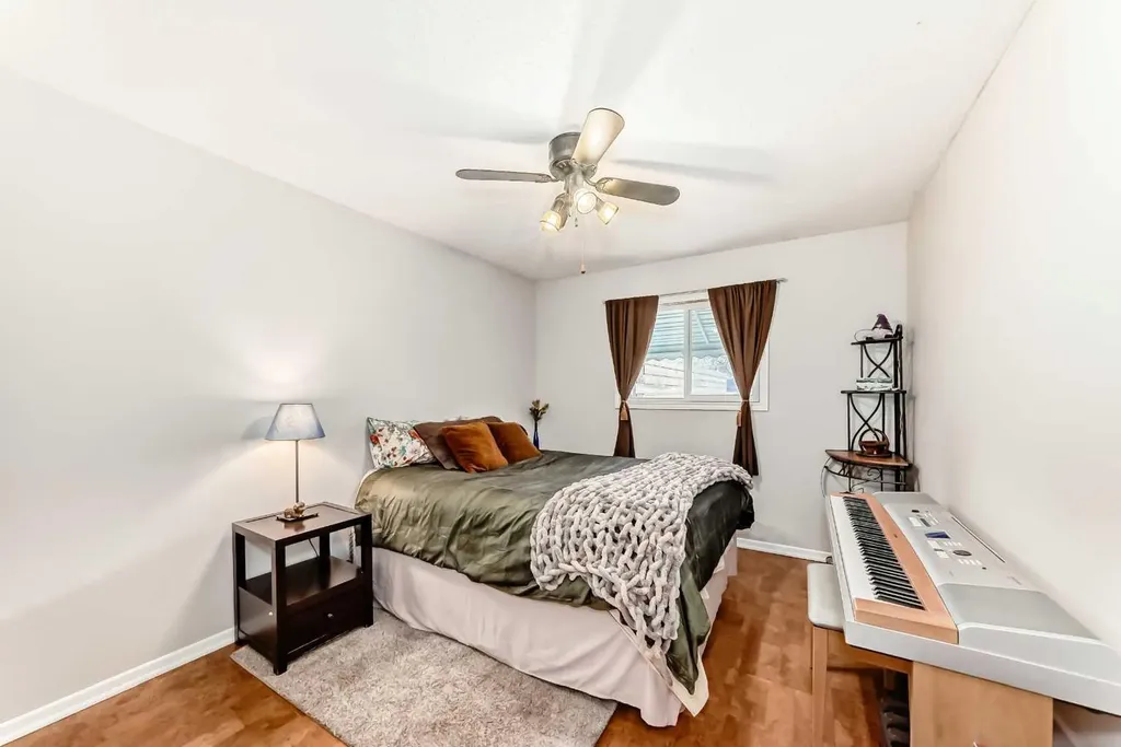 308 Cannington Place SW Calgary AB T2W 1Z9