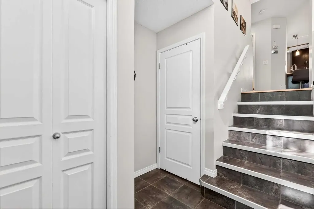 312 New Brighton Villas SE Calgary AB T2Z0E6