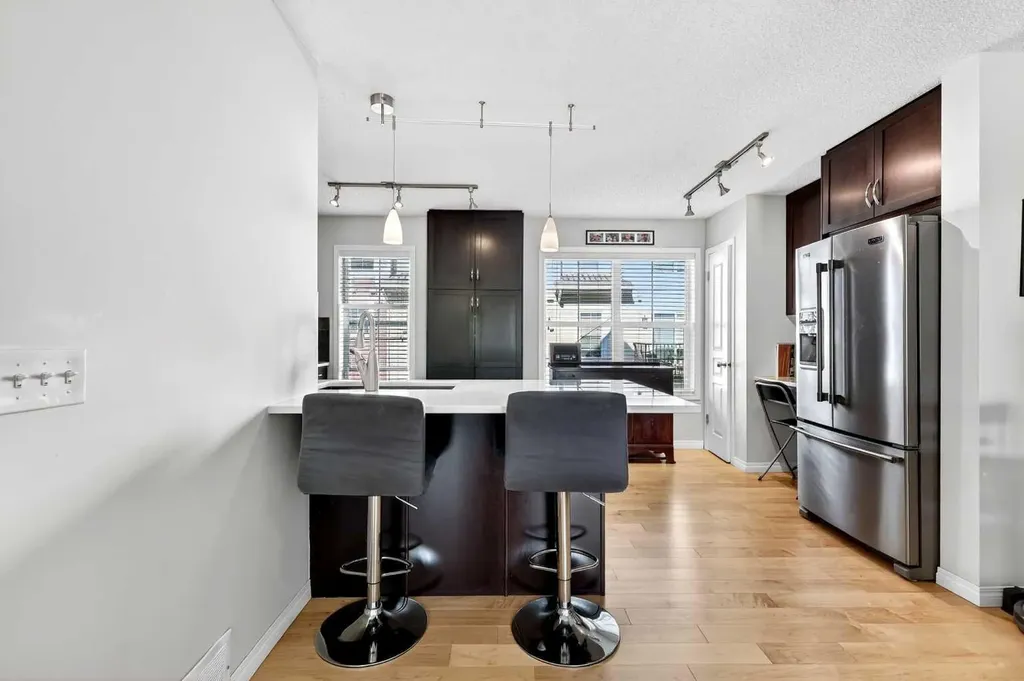 312 New Brighton Villas SE Calgary AB T2Z0E6