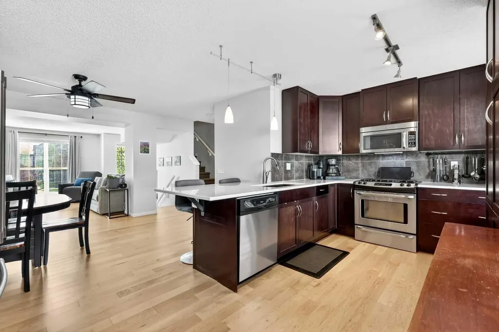 312 New Brighton Villas SE Calgary AB T2Z0E6