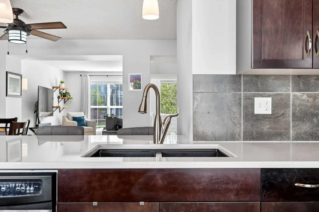 312 New Brighton Villas SE Calgary AB T2Z0E6