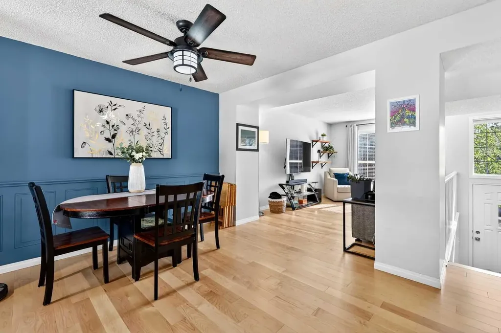 312 New Brighton Villas SE Calgary AB T2Z0E6