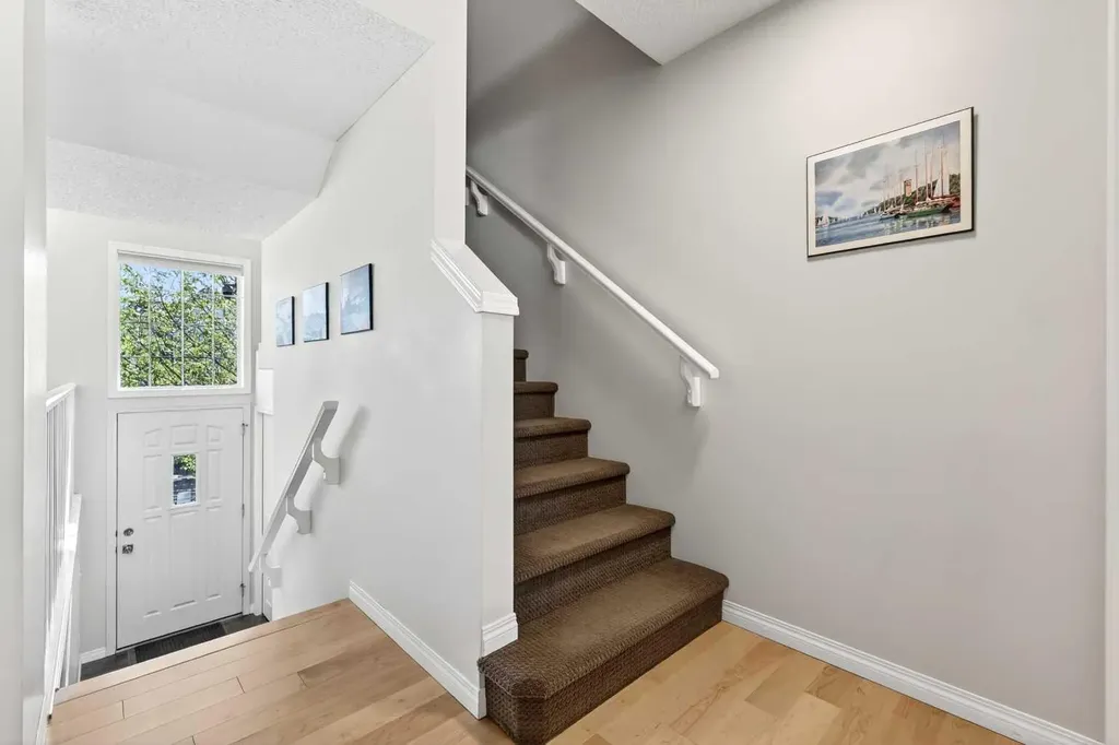 312 New Brighton Villas SE Calgary AB T2Z0E6