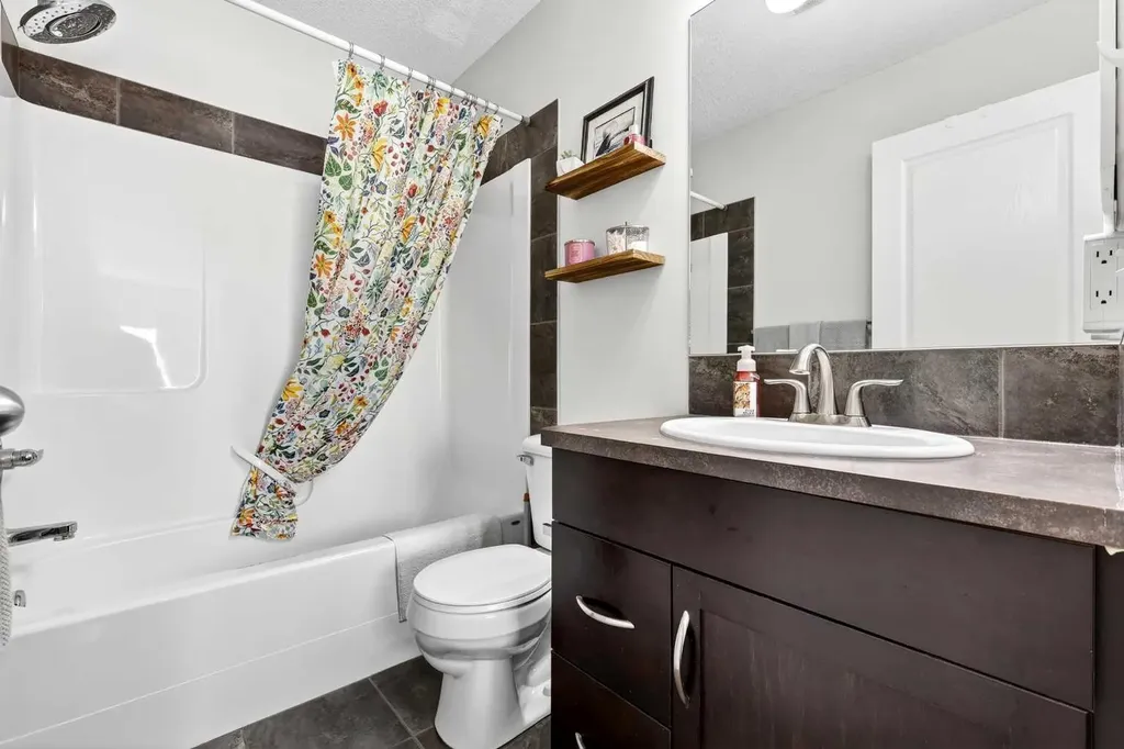 312 New Brighton Villas SE Calgary AB T2Z0E6
