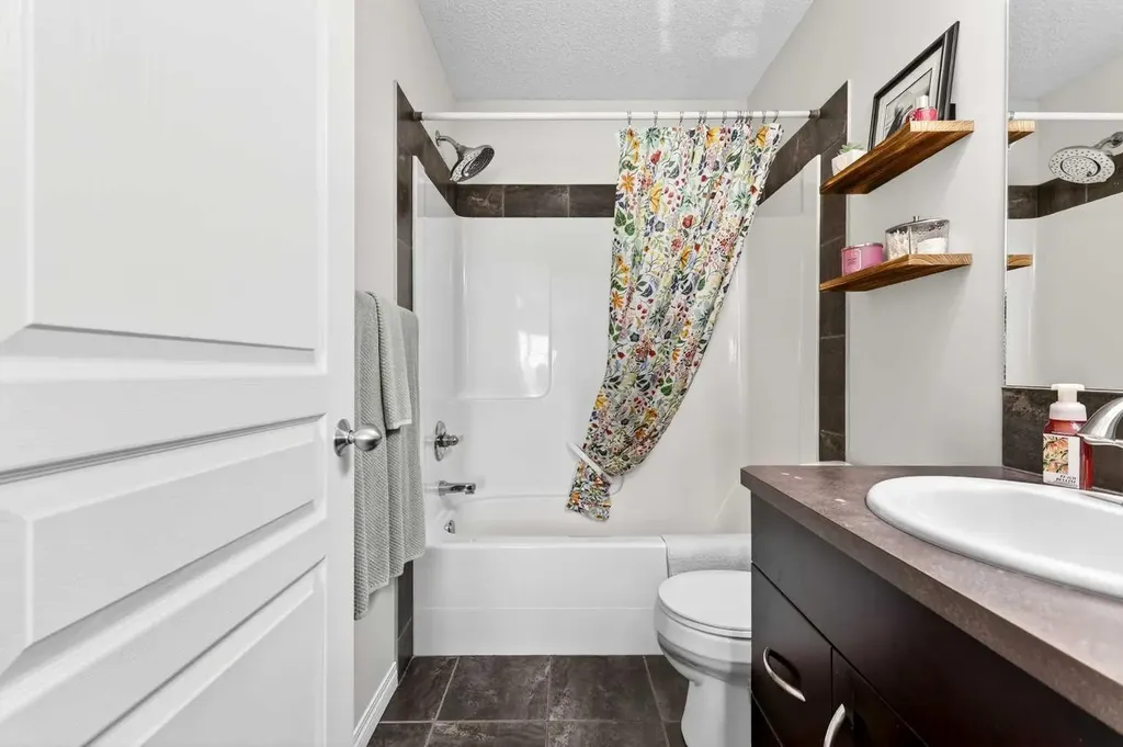 312 New Brighton Villas SE Calgary AB T2Z0E6