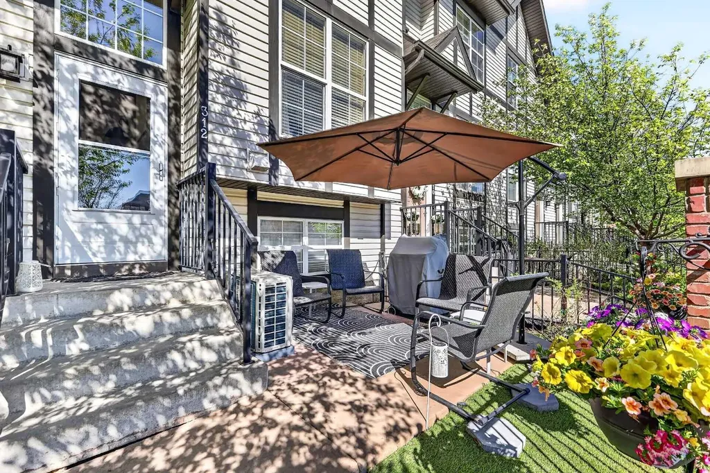 312 New Brighton Villas SE Calgary AB T2Z0E6