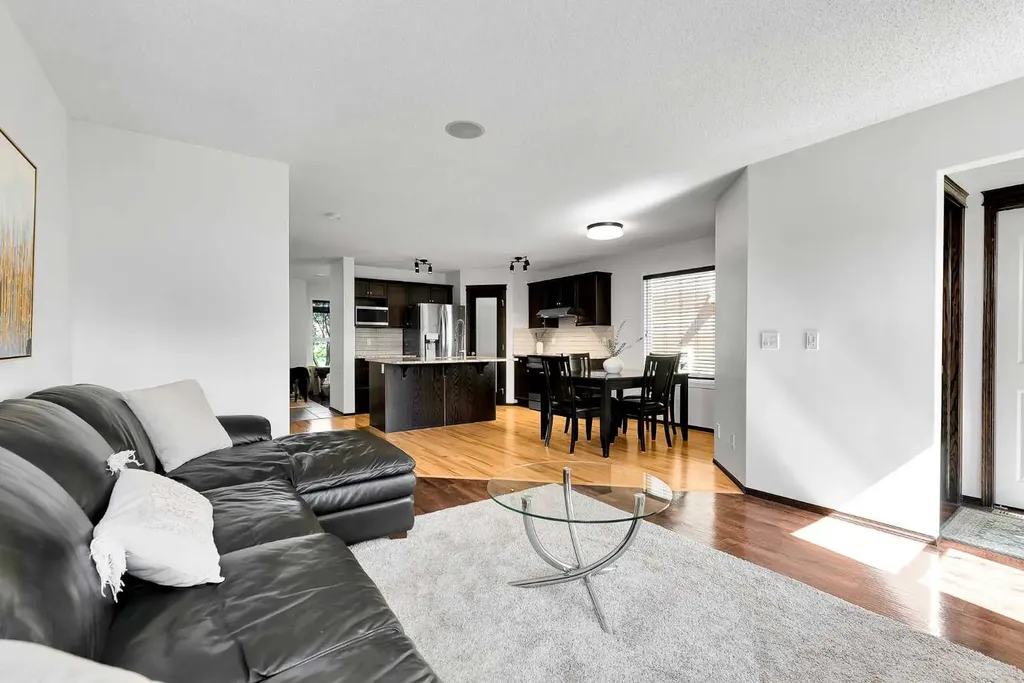 10 Autumn Green SE Calgary AB T3M 0P2
