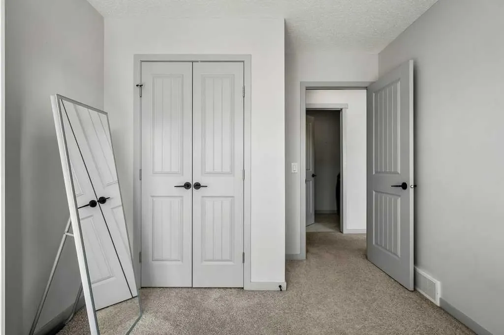 94 Copperpond Street SE Calgary AB T2Z 1J2