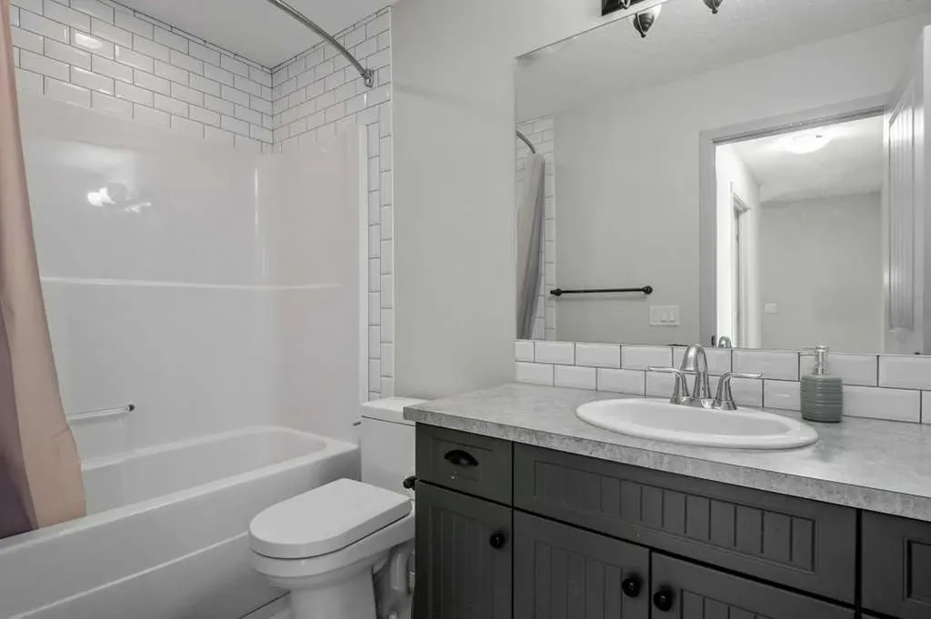 94 Copperpond Street SE Calgary AB T2Z 1J2