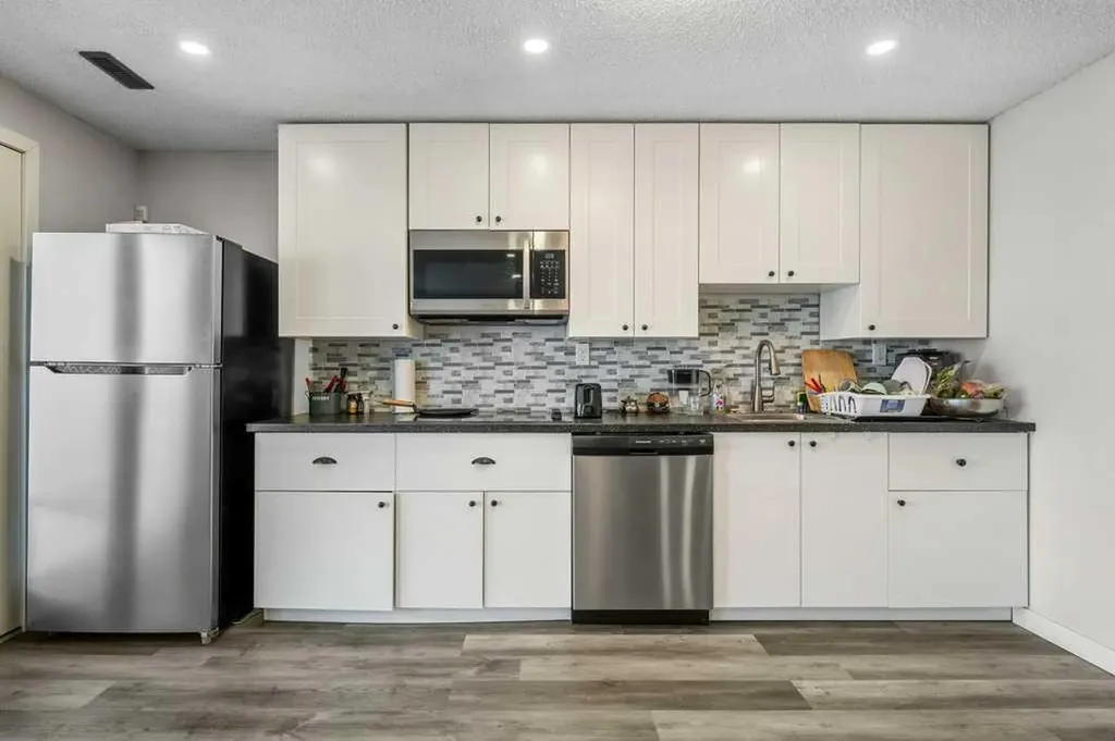 94 Copperpond Street SE Calgary AB T2Z 1J2