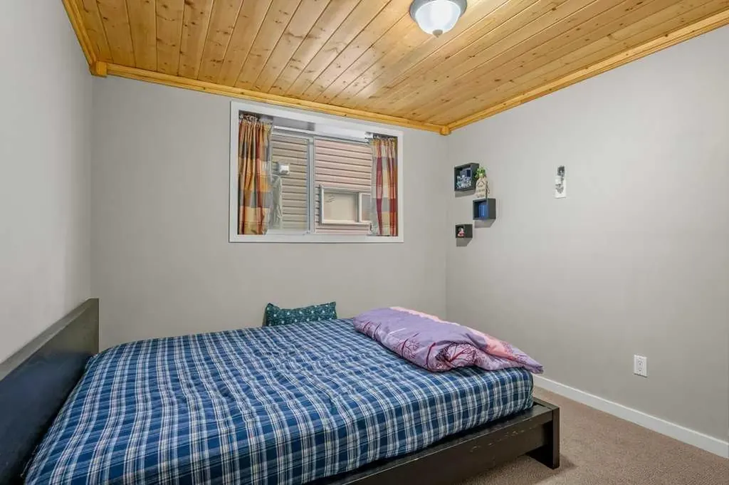 94 Copperpond Street SE Calgary AB T2Z 1J2
