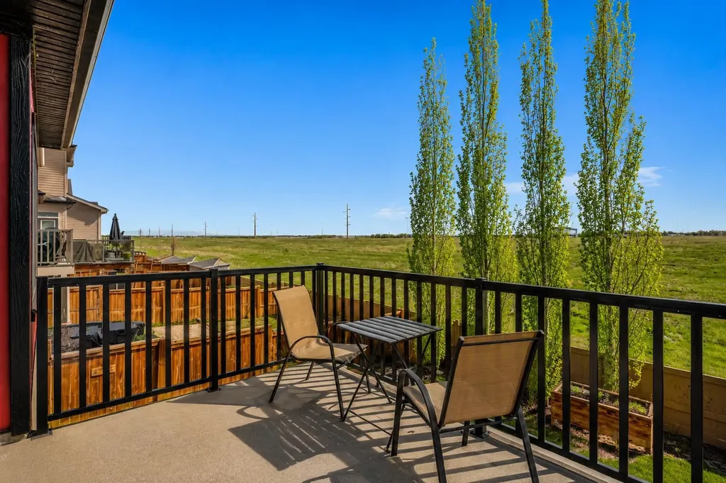 94 Copperpond Street SE Calgary AB T2Z 1J2
