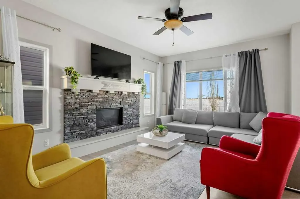 94 Copperpond Street SE Calgary AB T2Z 1J2