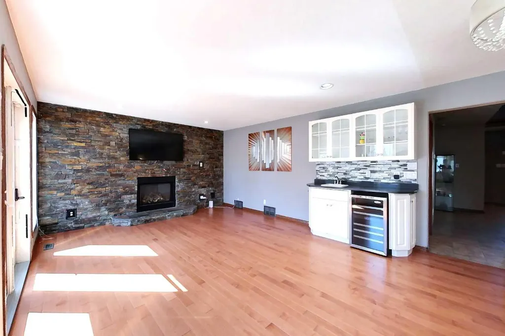23 Springwood Drive NE Slave Lake AB T0G2A2