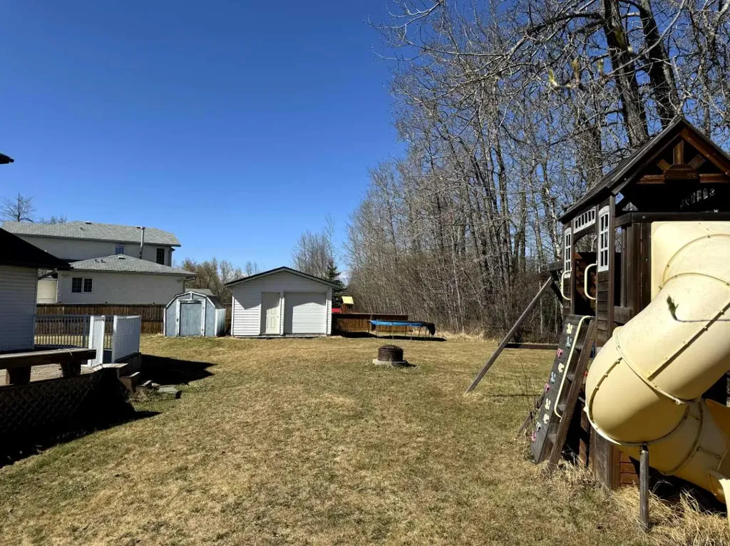 23 Springwood Drive NE Slave Lake AB T0G2A2