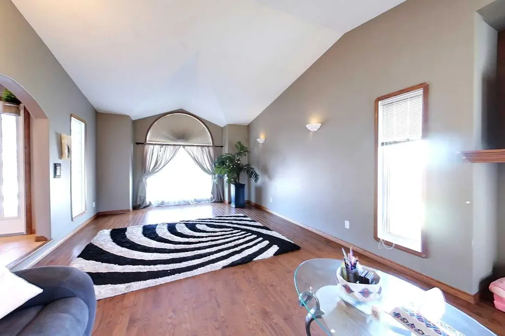 23 Springwood Drive NE Slave Lake AB T0G2A2
