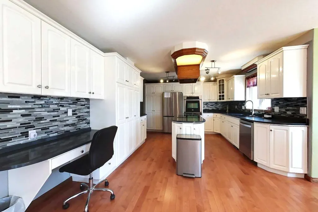 23 Springwood Drive NE Slave Lake AB T0G2A2