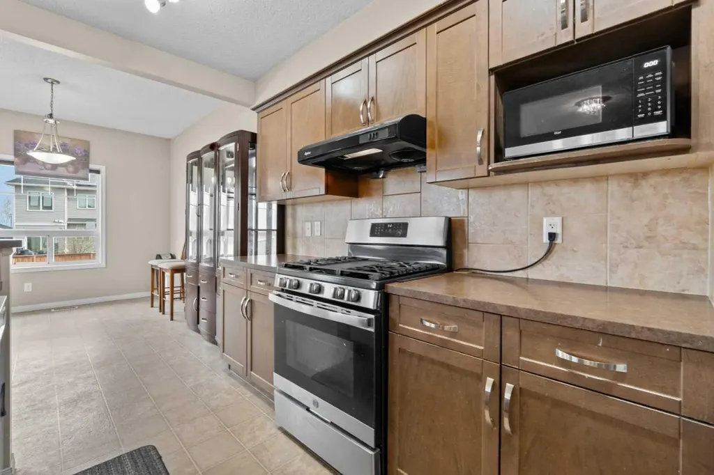 246 Martinwood Place NE Calgary AB T3J 3H6